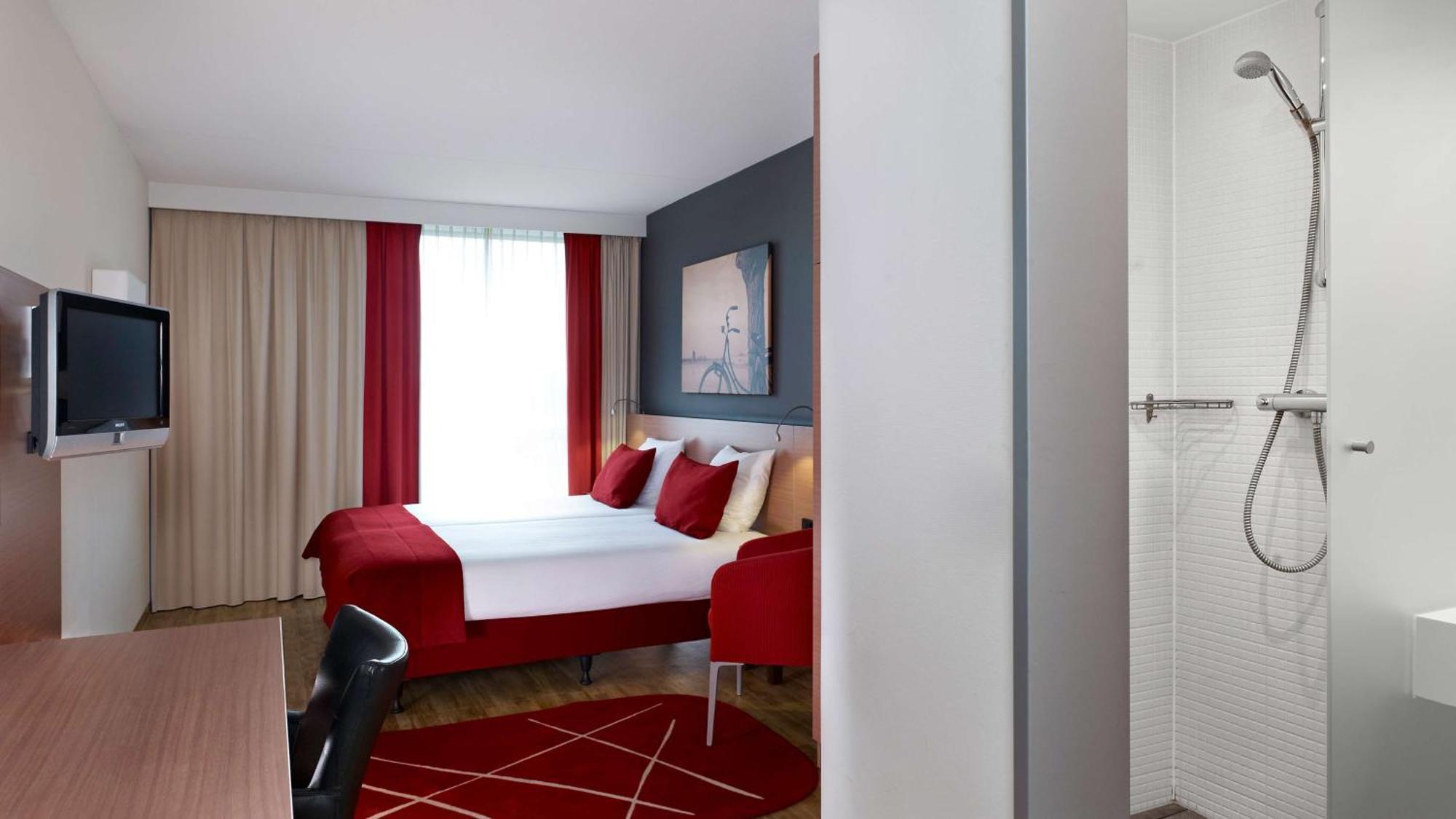 Superior Queen Room Airport Transfer,1552690768:JPEG