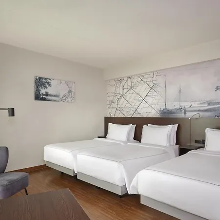Park Plaza Amsterdam Airport-3