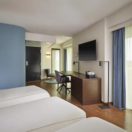 Park Plaza Amsterdam Airport-3
