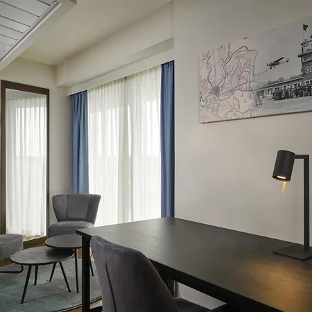 Park Plaza Amsterdam Airport-2